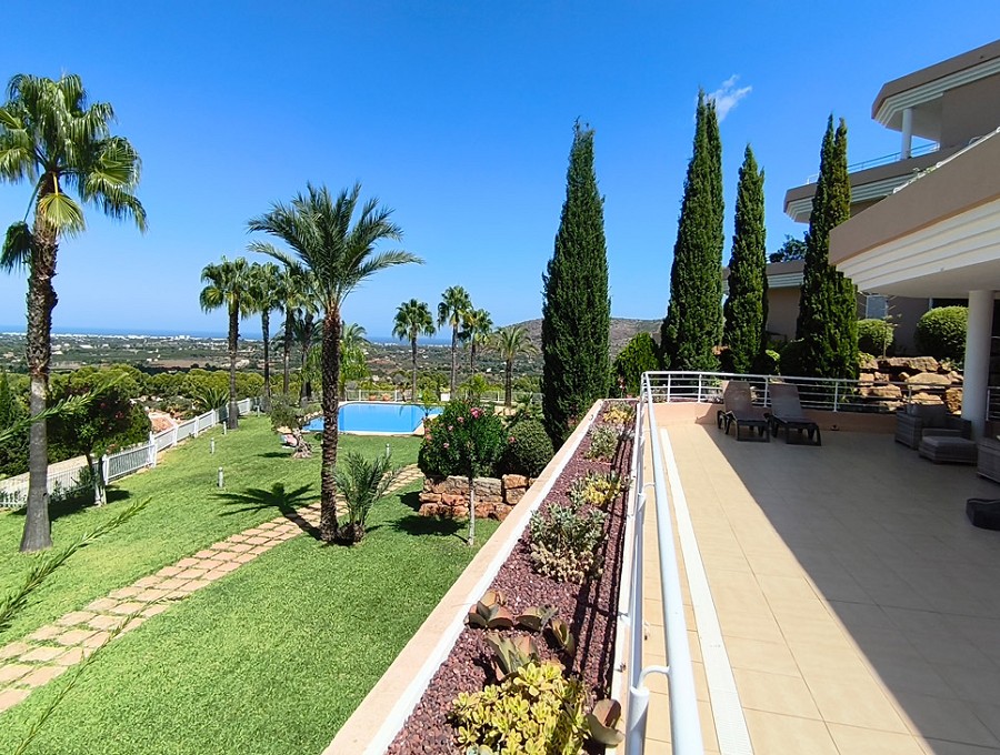 Foto principal Precioso apartamento de diseño singular, amplia terraza y vistas al mar en Las Mimosas, La Sella.
