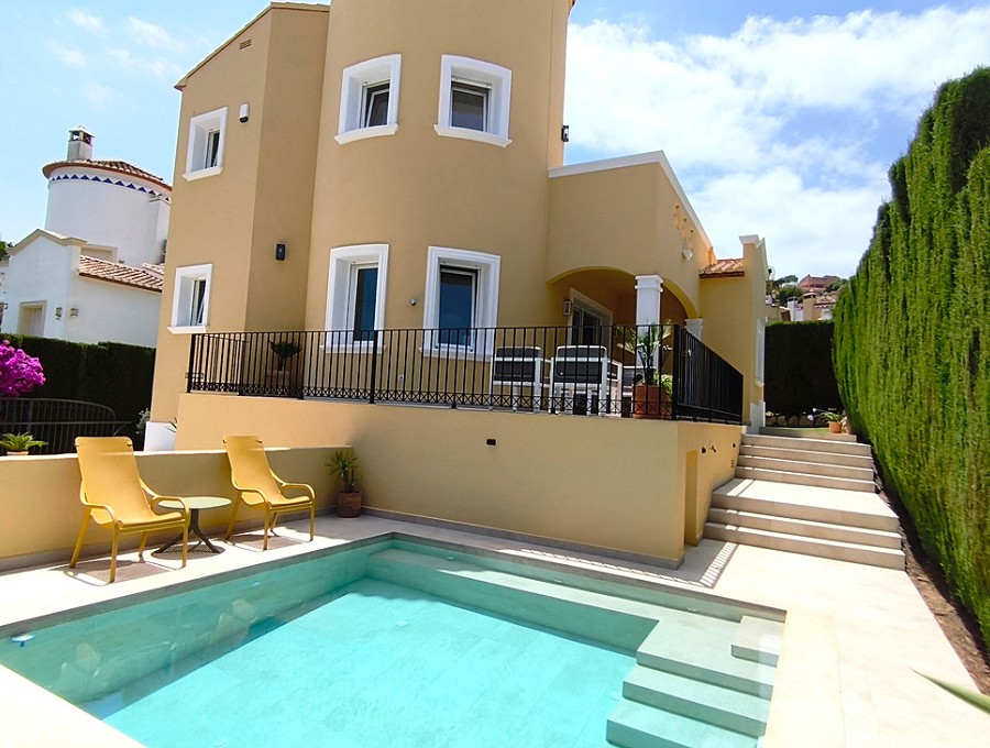 Foto principal Encantadora villa independiente con piscina privada y comunitaria junto a La Sella Golf
